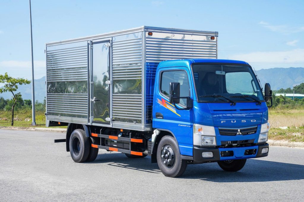 Giá xe tải 1.9 tấn Mitsubishi Fuso Canter TF4.9
